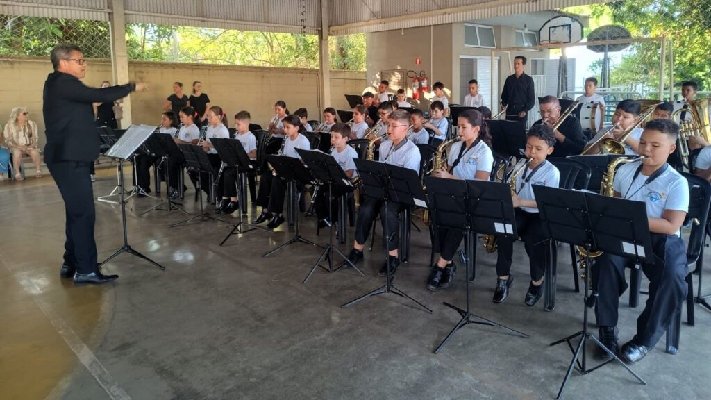 Teatro Municipal recebe concerto da Banda Infantil Casa da Criança