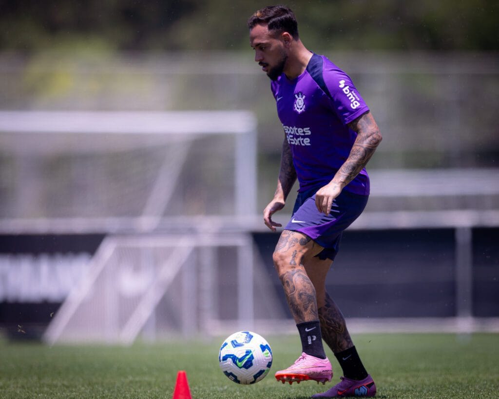 Corinthians busca quarta vitória seguida no Brasileirão contra o Bragantino