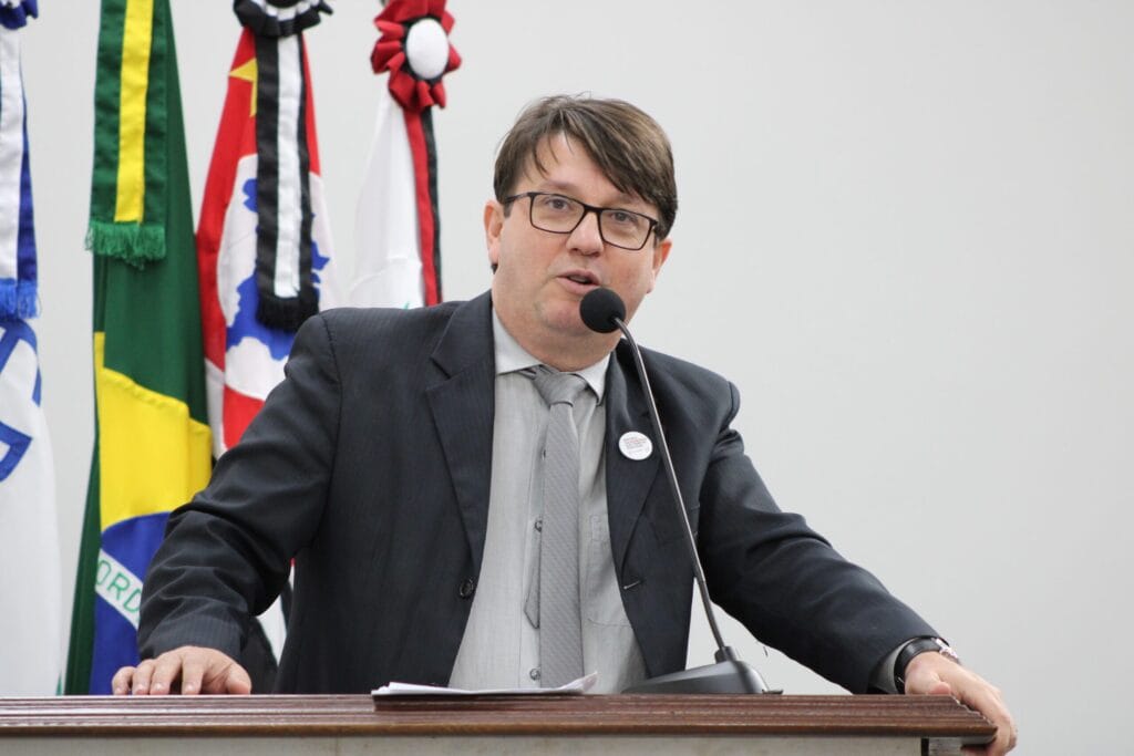 Odélio propõe Campanha de conscientização para o uso de telas para crianças