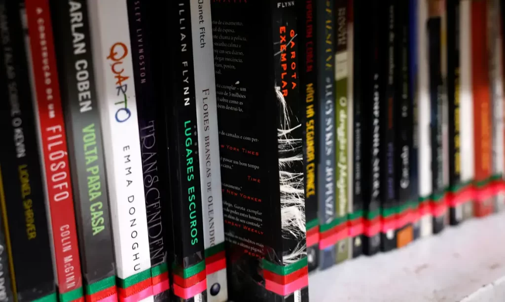 Biblioteca Nacional envia livros brasileiros em árabe para a Palestina