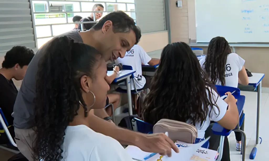 Desembargadores confirmam pagamento a professores por atividades extras na rede privada