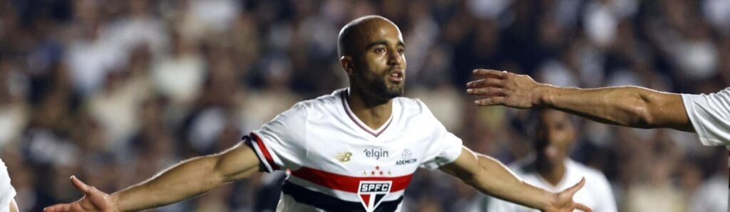 São Paulo vence o Vasco no Rio e sobe na tabela do Brasilerão