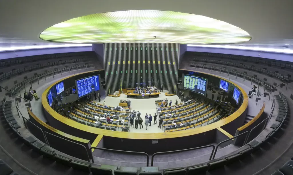 Prisão de Bolsonaro divide opiniões no Congresso Nacional