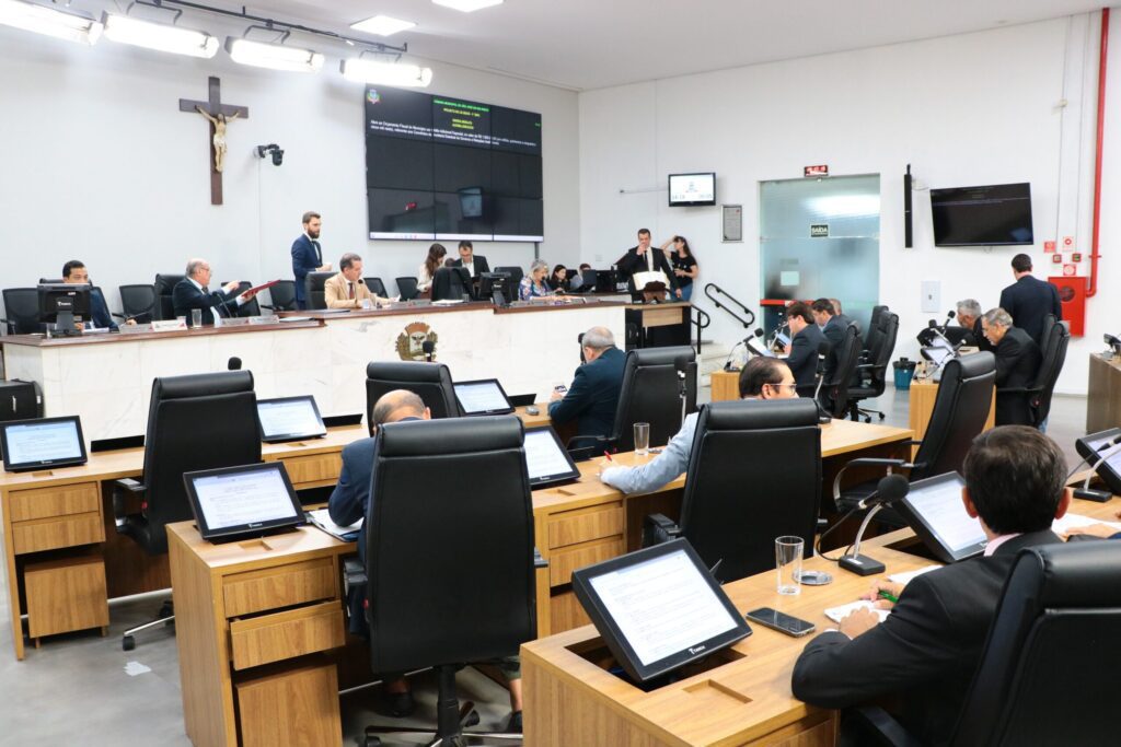 Vereadores votam orçamento de 2026 em duas sessões na próxima terça-feira