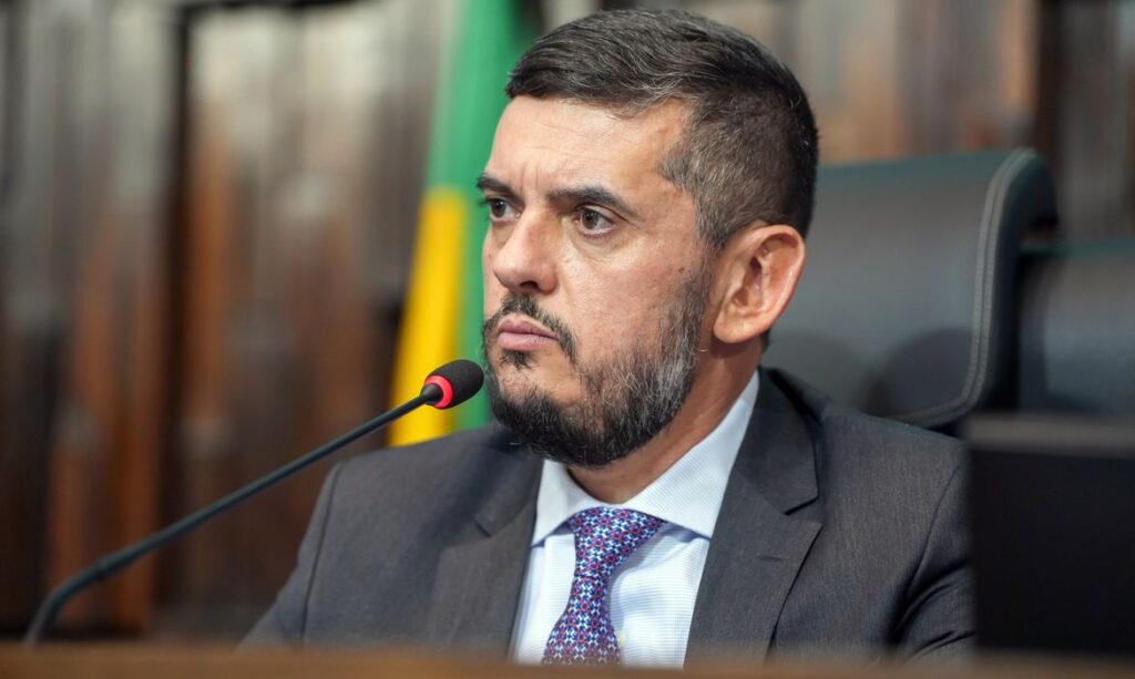 Presidente da Assembleia do Rio, Rodrigo Bacellar, é preso em operação da PF no Rio