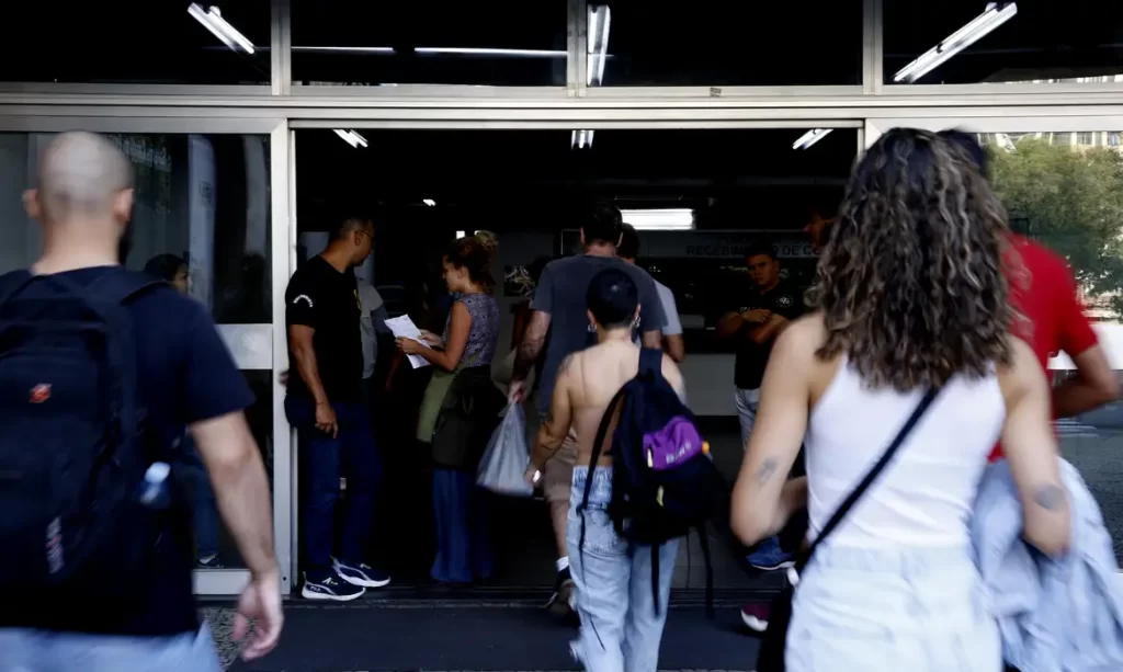 Prova discursiva do Concurso Nacional Unificado é aplicada hoje em 228 cidades