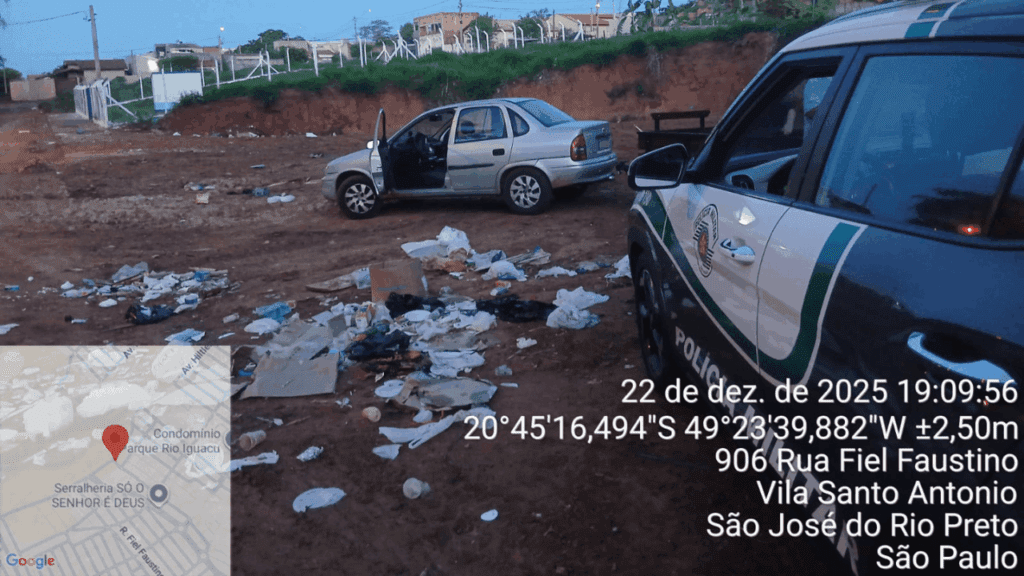 Polícia flagra novos casos de descarte irregular em área verde
