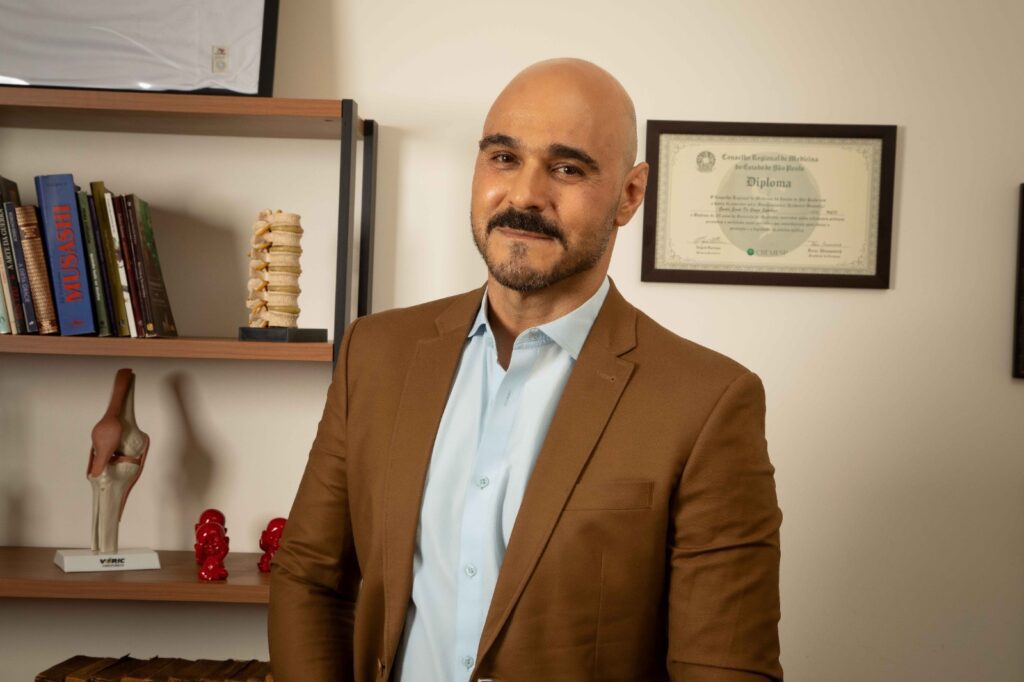 Médico de Rio Preto vira referência em saúde após título mundial no jiu-jitsu