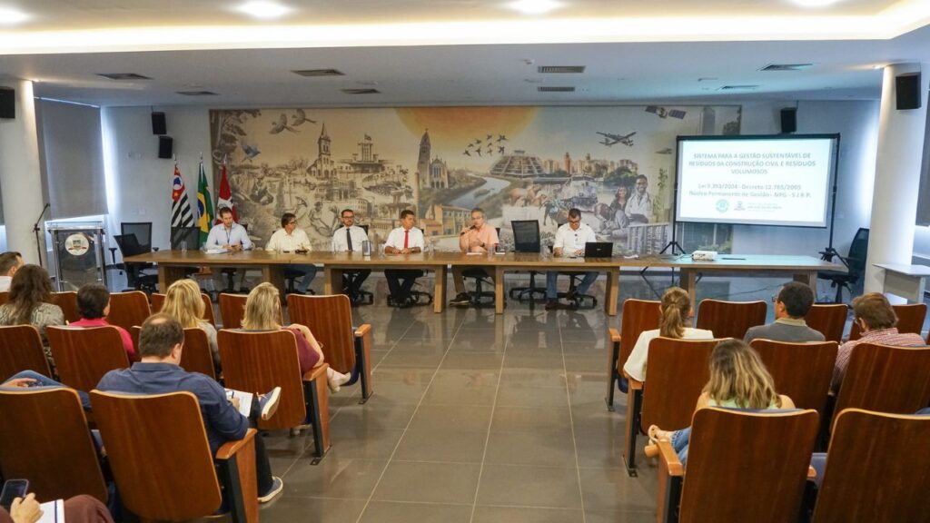 Prefeitura retoma Núcleo de Gestão de Resíduos e inicia projeto de coleta seletiva