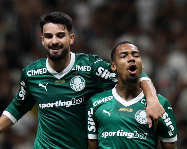 Palmeiras faz 3 a 0 no Atlético-MG fora de casa e é o segundo ccolocado no Brasileirão