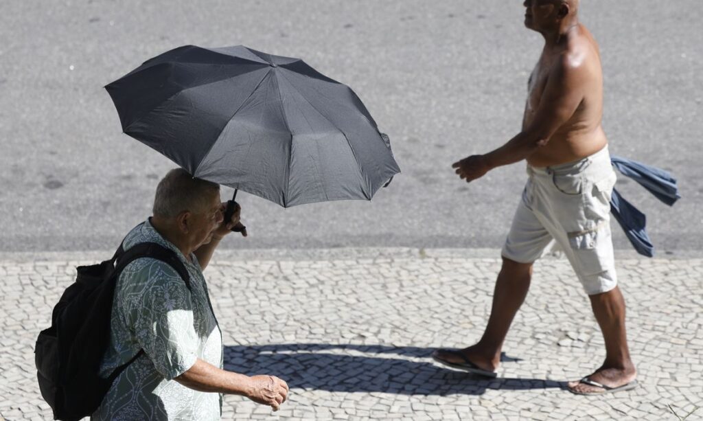Calor provoca 450 atendimentos diários no Rio de Janeiro
