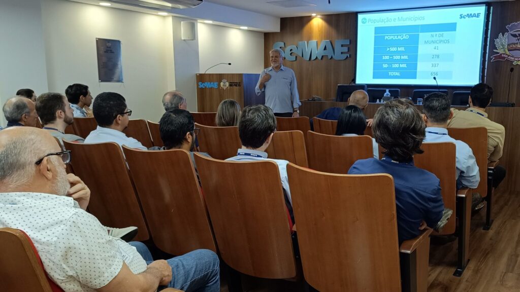 SeMAE capacita servidores em manejo de águas pluviais após assumir drenagem urbana