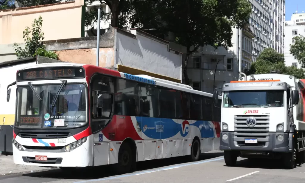 Setor de serviços cresce pelo nono mês seguido e avança 0,3% em outubro