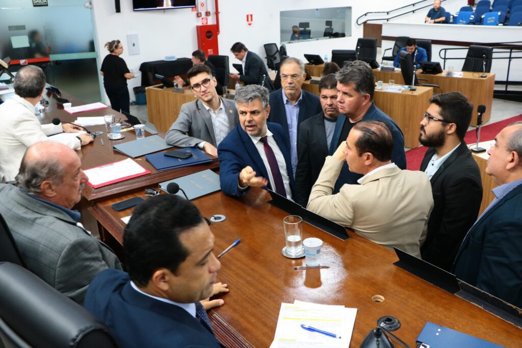 Justiça mantém tramitação de projetos após questionamento sobre rito legislativo