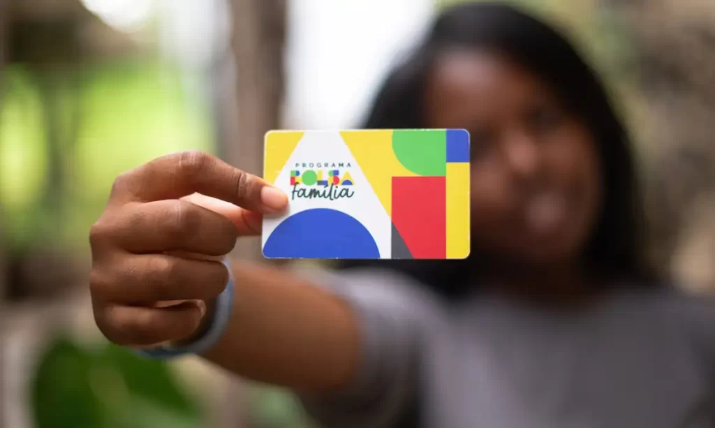 Caixa paga Bolsa Família a beneficiários com NIS final 6 nesta segunda