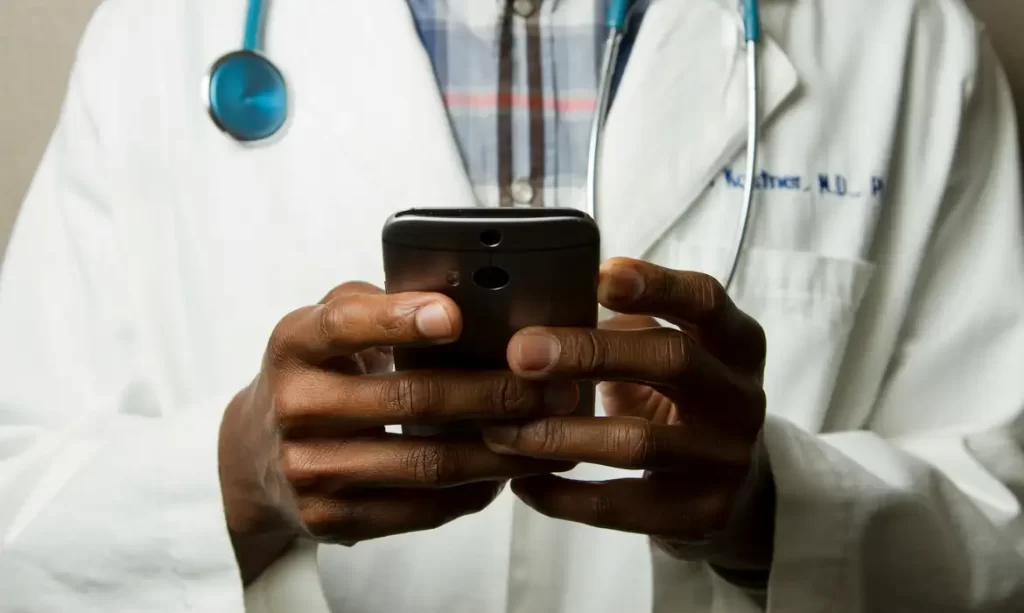 Governo quer usar Enamed como exame de proficiência para médicos