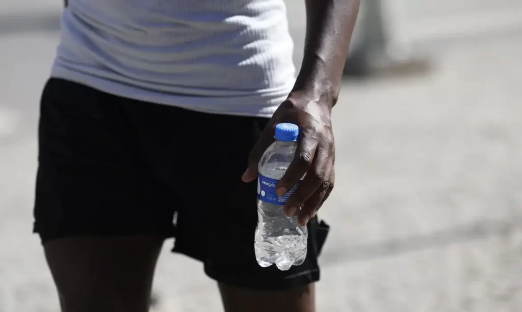 Calor provoca mais de 2,6 mil atendimentos de emergência no Rio