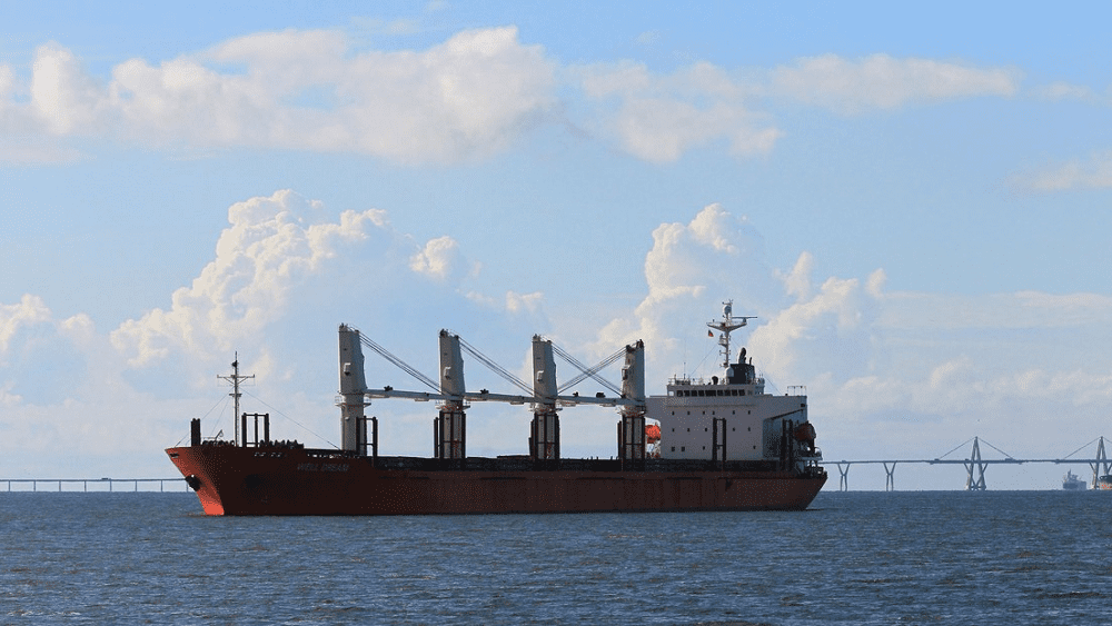 EUA apreendem dois navios suspeitos de levar petróleo da Venezuela