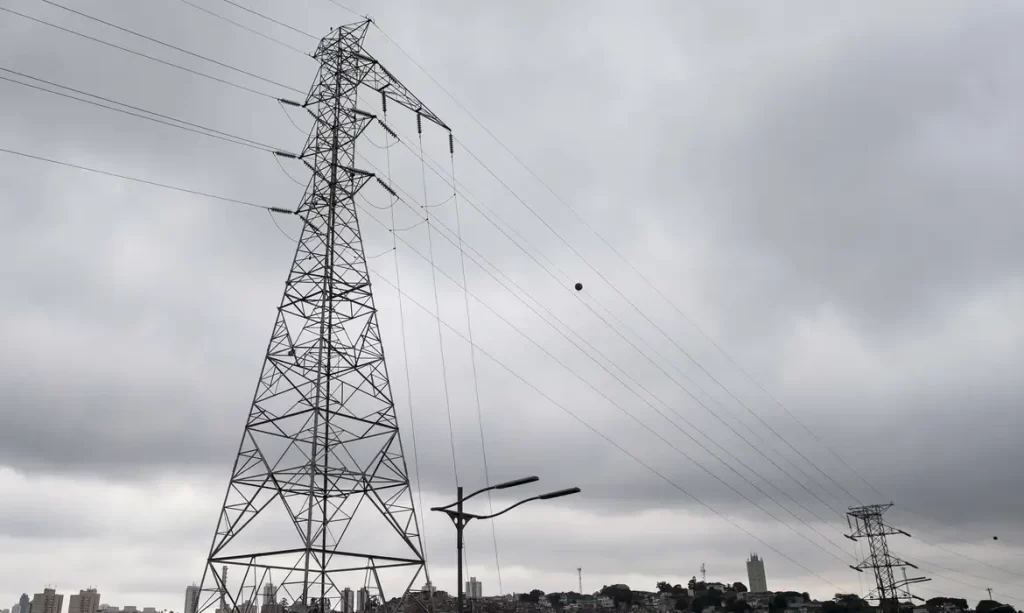 Tempestade faz a décima quarta vítima das chuvas em São Paulo
