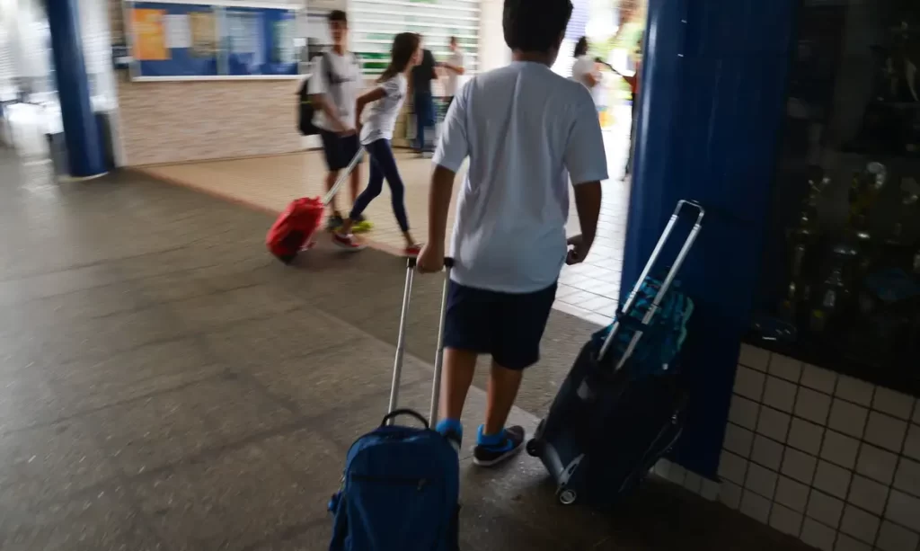MP de Minas alerta sobre exposição de crianças nas redes sociais
