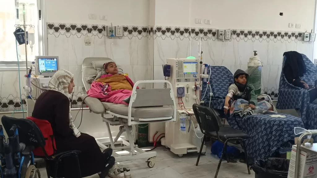 Mulheres palestinas relatam sofrimento extremo ao retornar à Faixa de Gaza