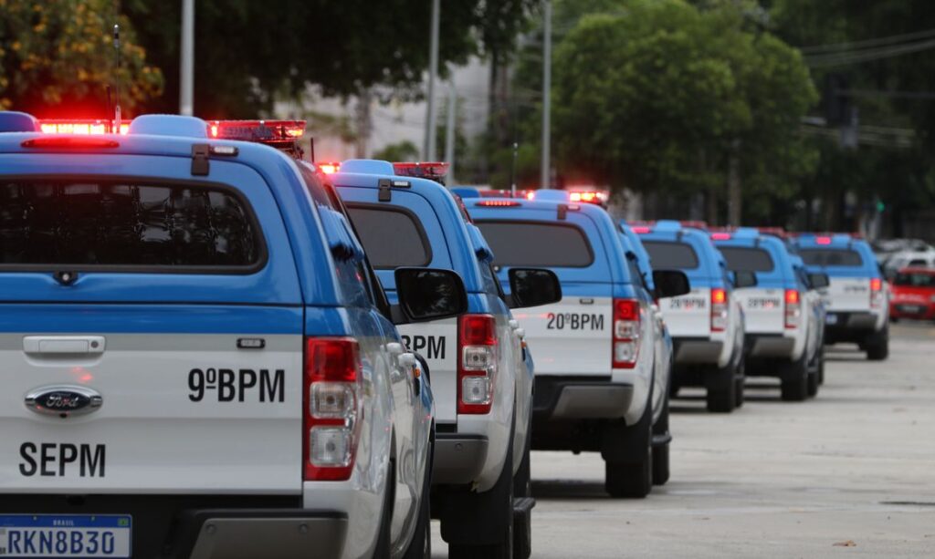 Operação da Polícia Militar movimenta o Complexo da Maré no Rio de Janeiro