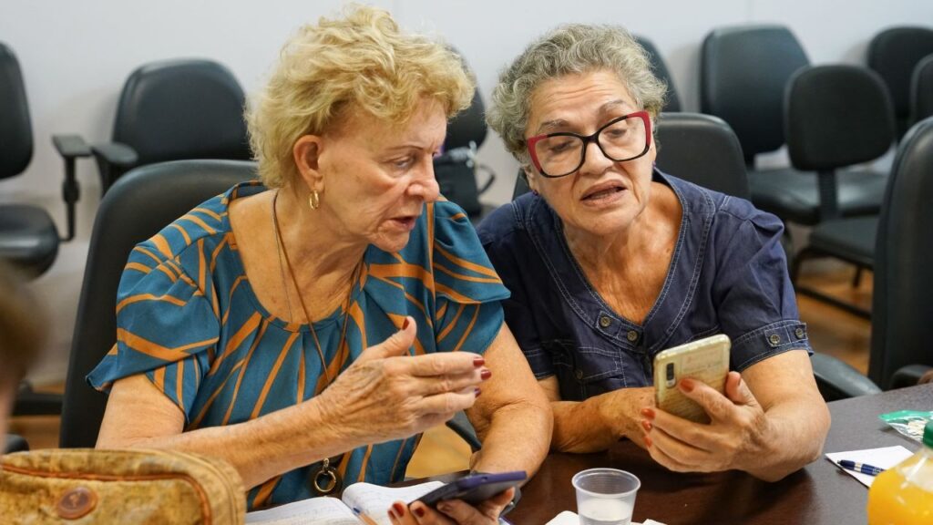 RioPretoPrev oferece oficina gratuita de inclusão digital para aposentados