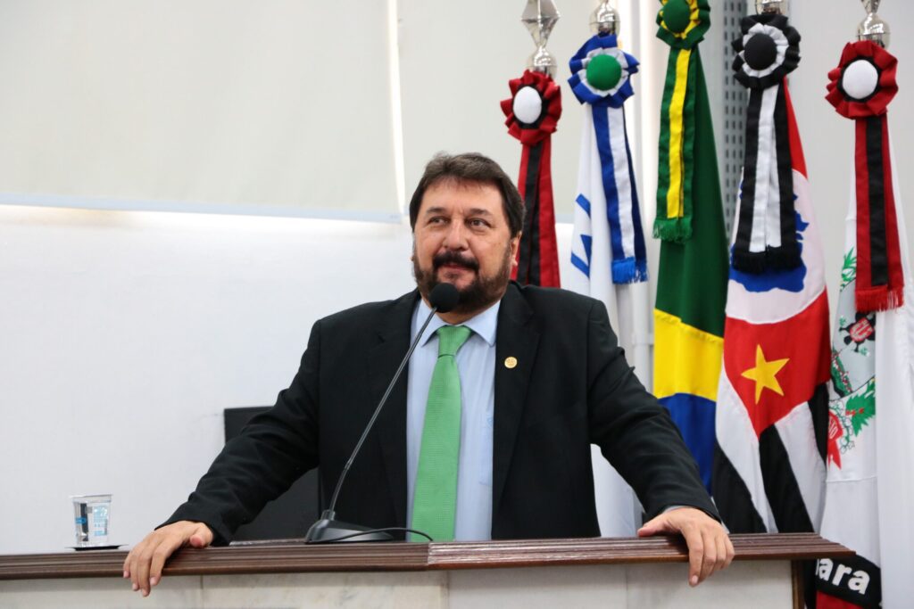 Tedeschi pede investigação sobre postagens em redes sociais envolvendo vereador