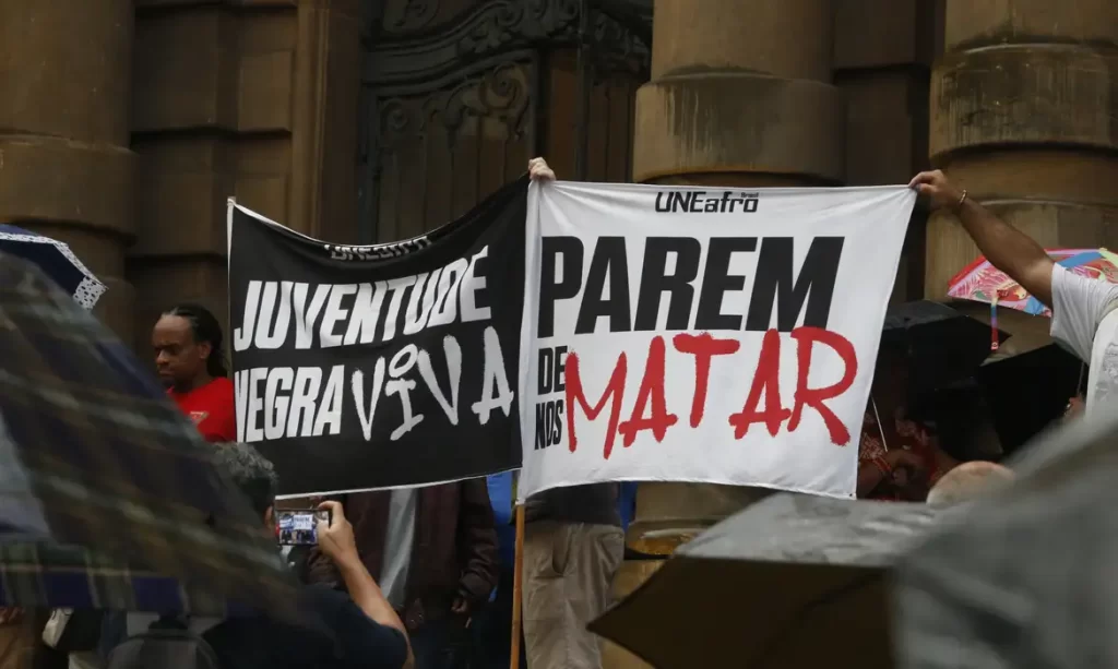 Aumento de mortes de jovens em ações policiais preocupa entidades