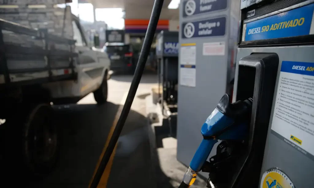 Escassez de diesel atinge 166 cidades do Rio Grande do Sul