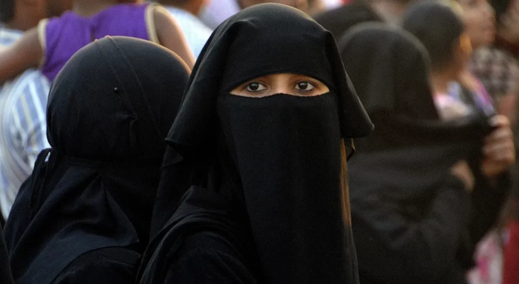Ataques de Israel deslocam milhares de pessoas no Líbano