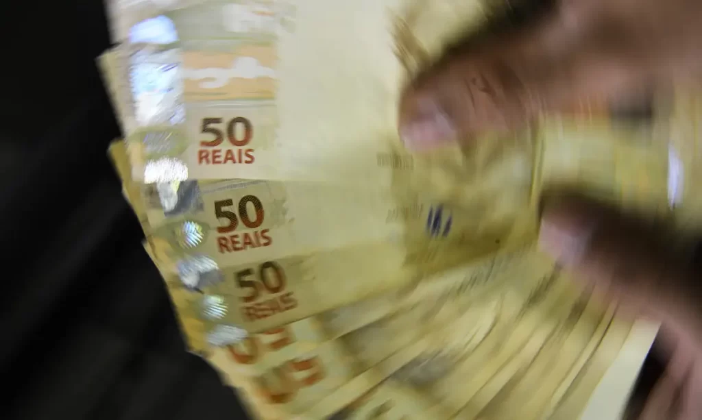 Receita paga lote da malha fina do Imposto de Renda