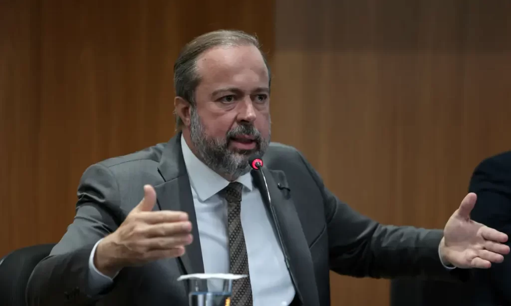 Governo intensifica fiscalização contra alta indevida de combustíveis