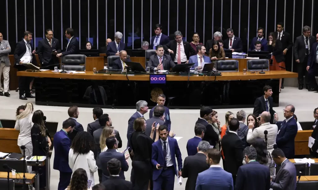 Congresso votará veto de Lula sobre PL da dosimetria em 30 de abril