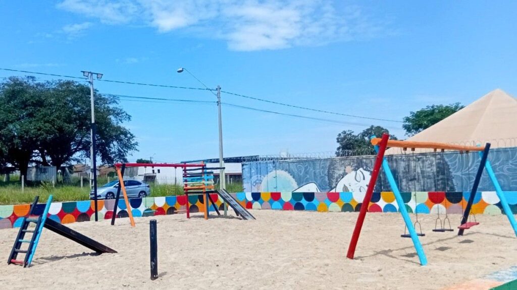 Esportes revitaliza quadra poliesportiva no bairro Solidariedade
