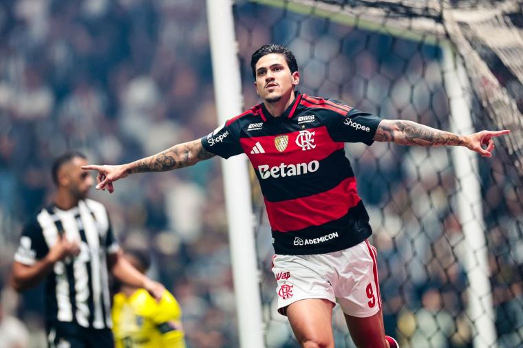 Flamengo goleia Atlético-MG por 4 a 0 em Belo Horizonte