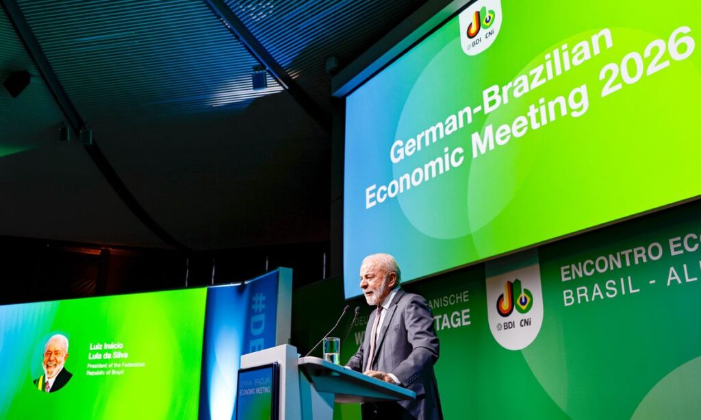 Lula fala em reciprocidade após expulsão de delegado brasileiro dos EUA