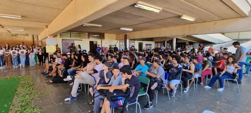 Escola elimina vandalismo e ganha 150 alunos após projeto em Rio Preto