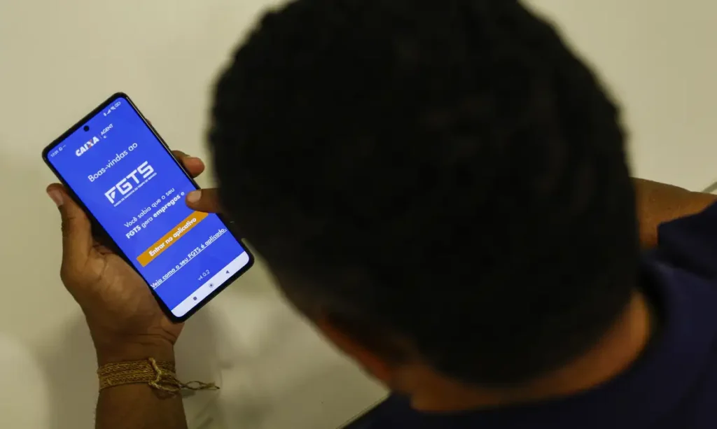 Desenrola 2.0 provoca fila virtual e leva 1,4 milhão ao app do FGTS