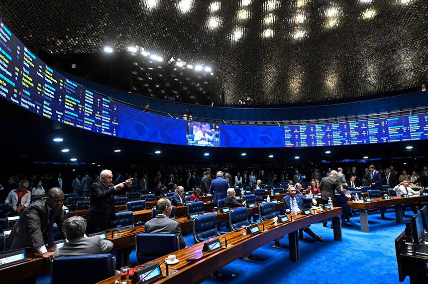 Senado adia votação da PEC da autonomia financeira do Banco Central