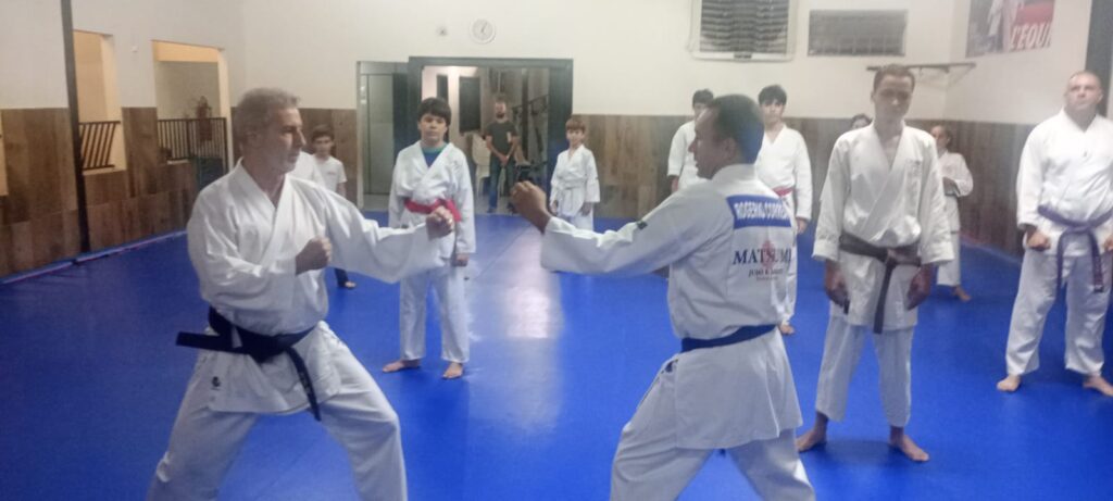Campeão mundial ministra seminário técnico de kumitê em Limeira