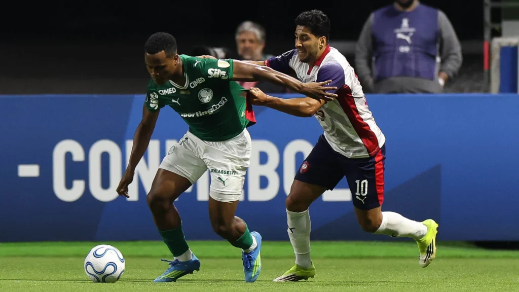 Palmeiras perde para o Cerro Porteño e se complica na liderança do grupo da Libertadores