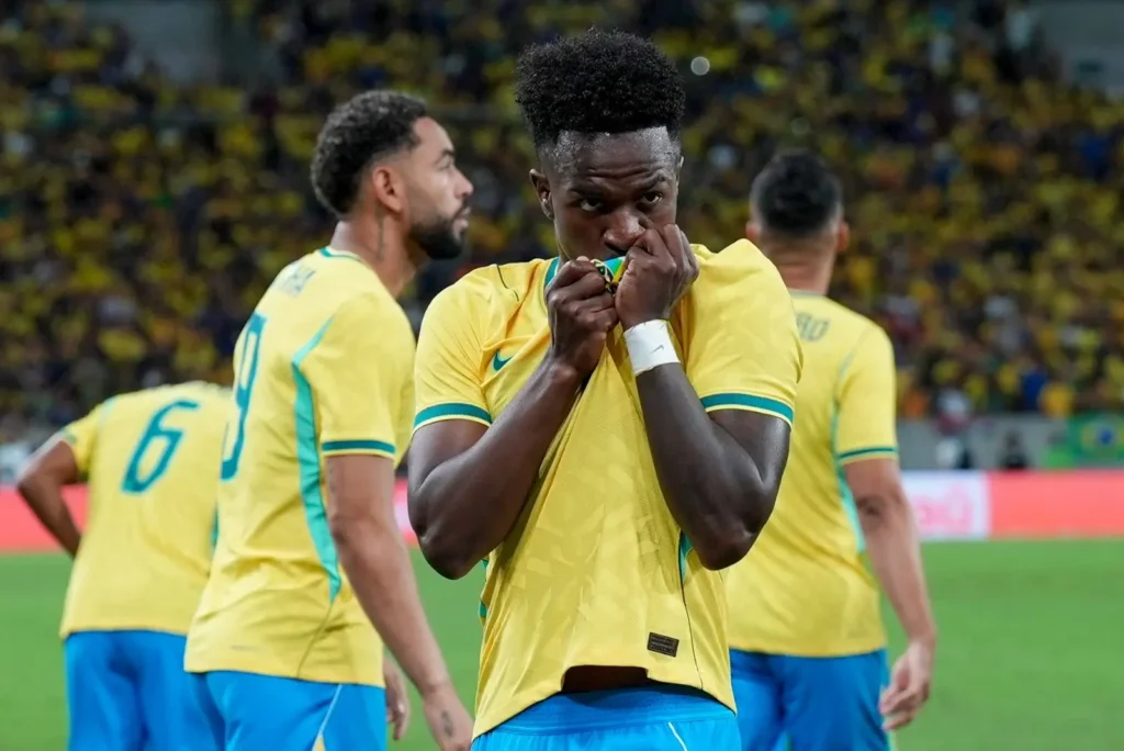 Brasil goleia Panamá no Maracanã e embarca embalado para a Copa do Mundo