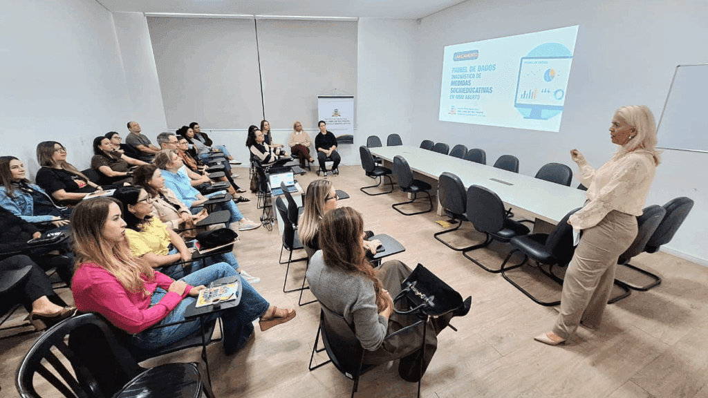 Painel reúne dados sobre adolescentes em medidas socioeducativas