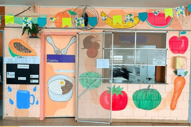 Artista transforma escolas municipais de Rio Preto em espaços mais coloridos e acolhedores
