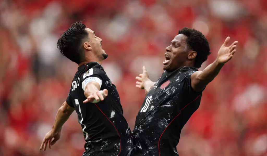 Canadá goleia Catar, conquista primeira vitória em Copas e assume liderança do Grupo B