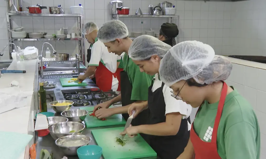 Desemprego cai para 5,6% e atinge o menor nível para maio na história