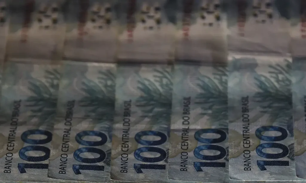 Indústria quer menos impostos e mais equilíbrio fiscal no próximo governo