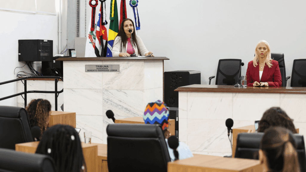 Parlamento Mulher incentiva participação feminina na política