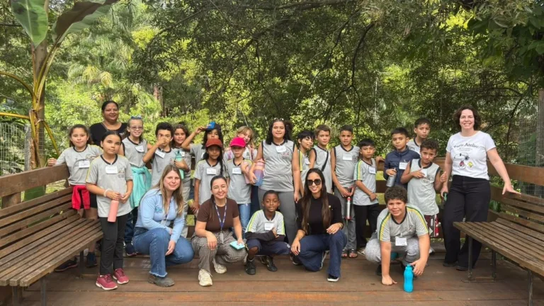 Estudantes participam de atividade ambiental com visitas à ETE e ao Zoobotânico
